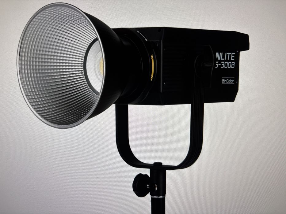 Nowa Lampa Nanlite FS-300B