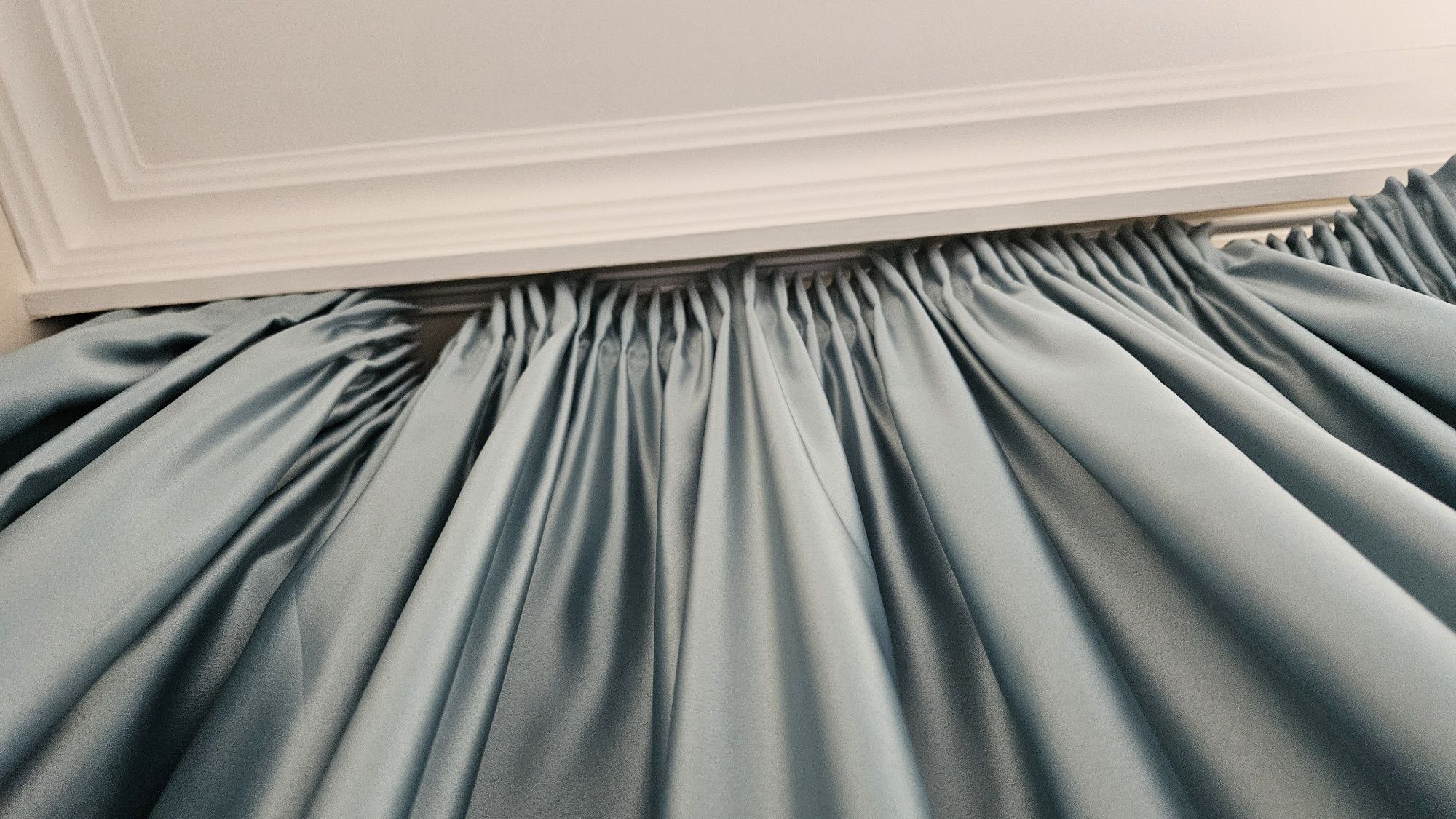 2 Cortinados blackout + 2 translúcidos de calha (1,50m cada um)