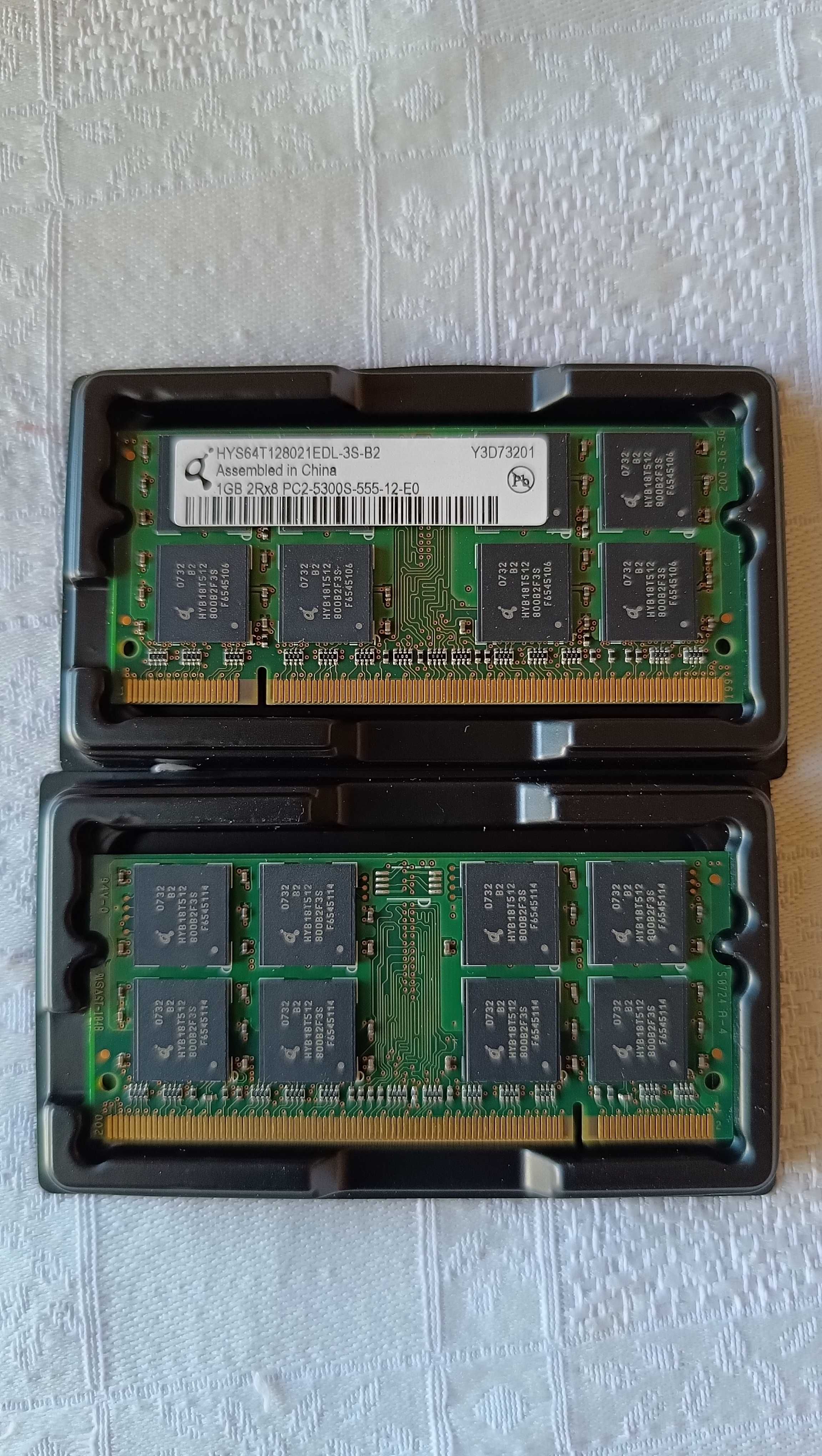 2 x Memoria 1GB 2Rx8 PC2 - 5300S - 555 - 12