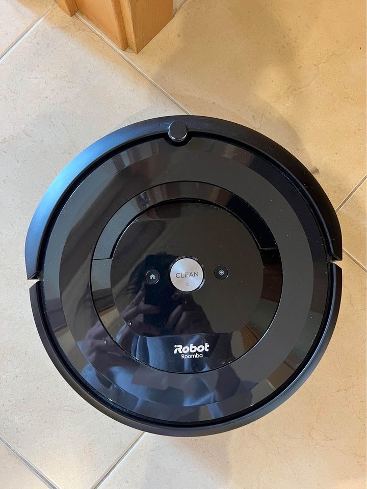 iRobot Roomba E5 Robot Aspirador