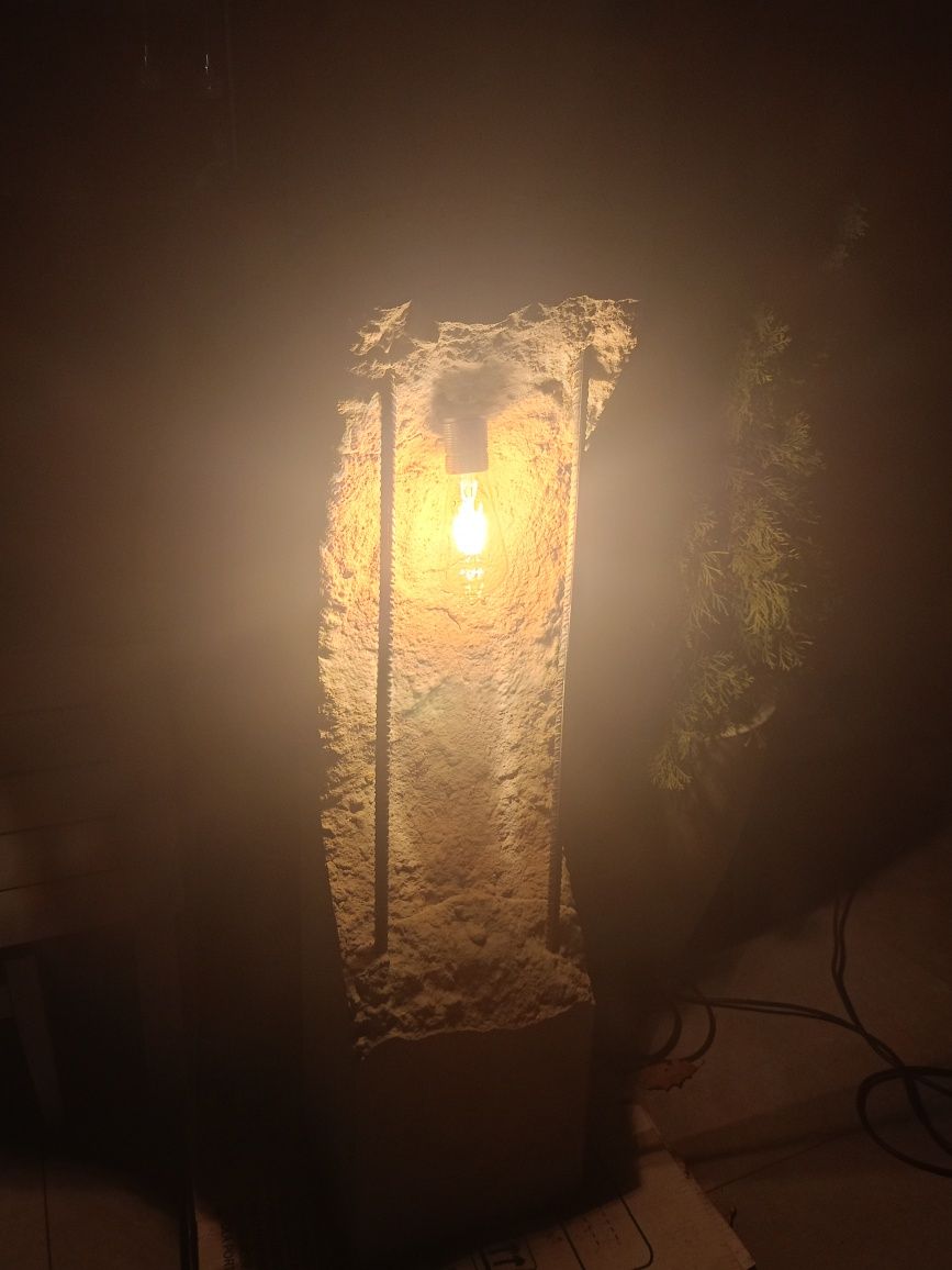 Lampa betonowa ogrodowa do salonu na taras