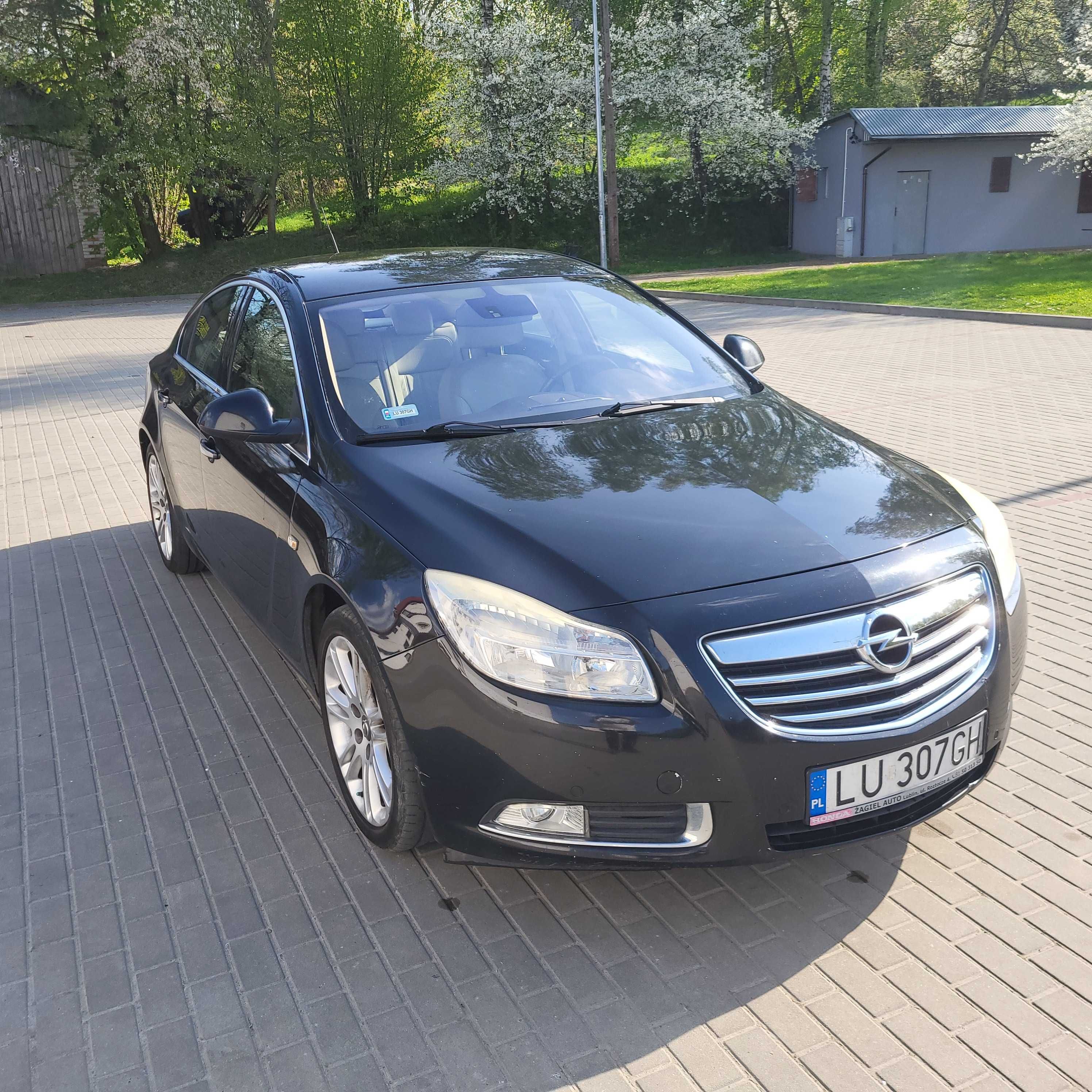 Opel Insignia czarna + dodatkowe alufelgi