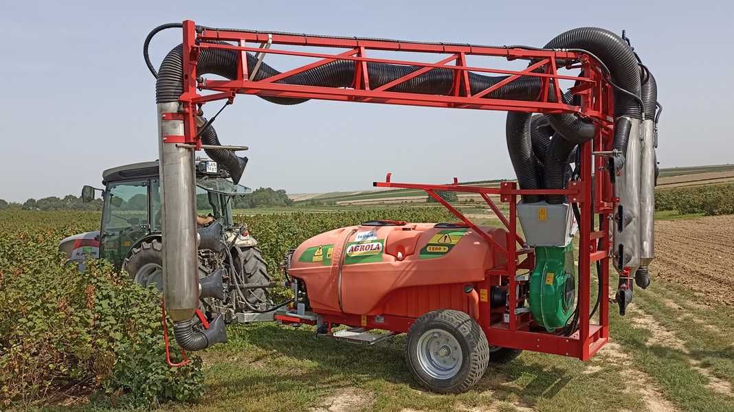 Opryskiwacz sadowniczy 2-rzędowy AGROLA 1500 HST