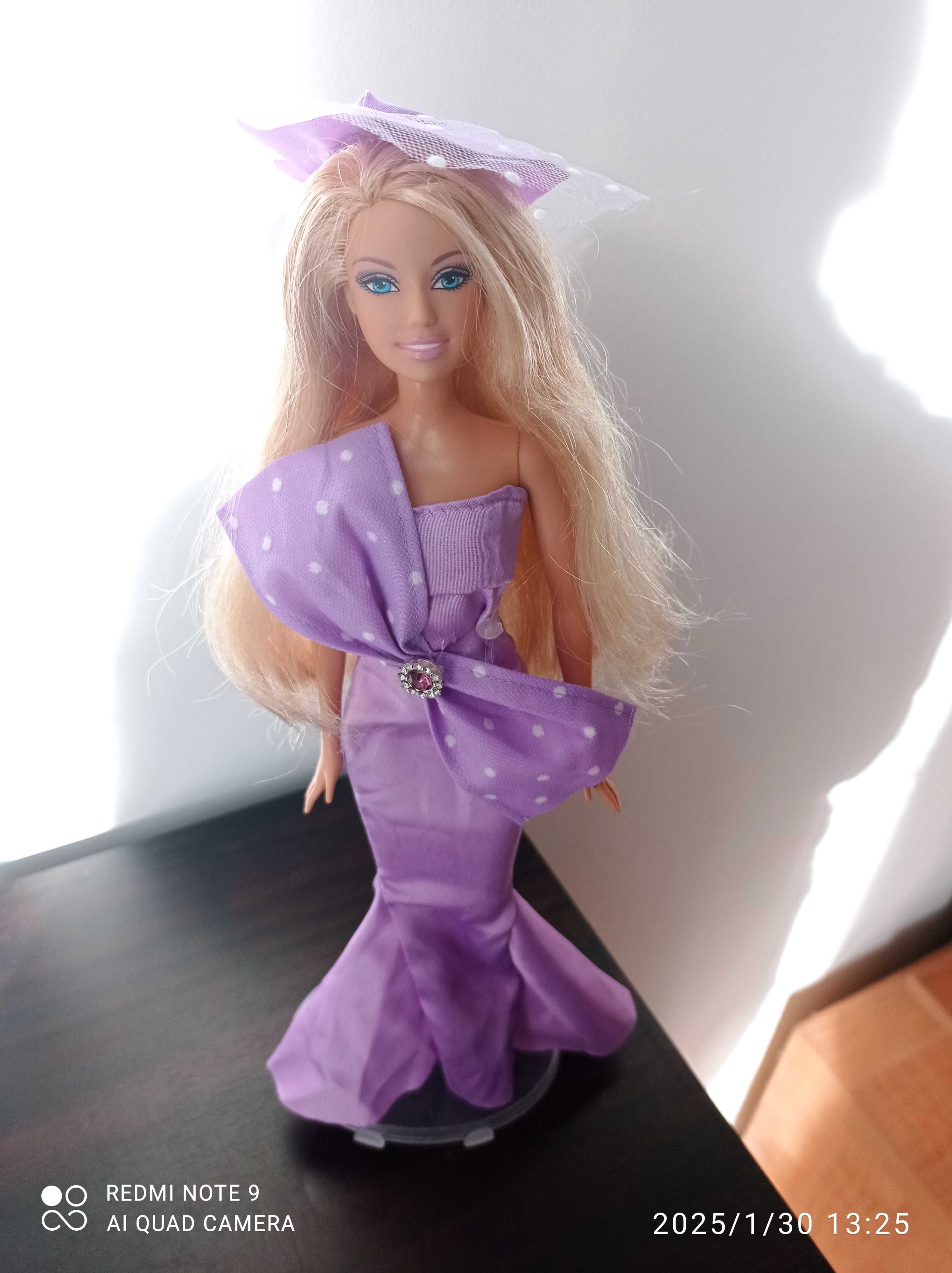 Ubranka dla Barbie - sukienka wieczorowa z kapeluszem
