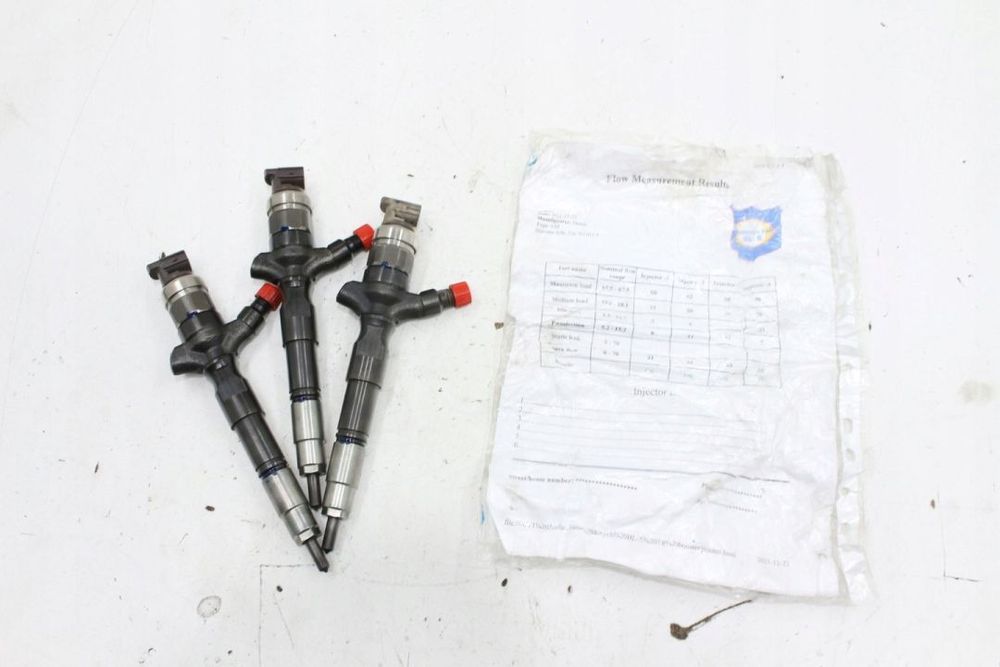Wtryskiwacz 23670-30150 Toyota Hilux 2.5 3.0 D4D
