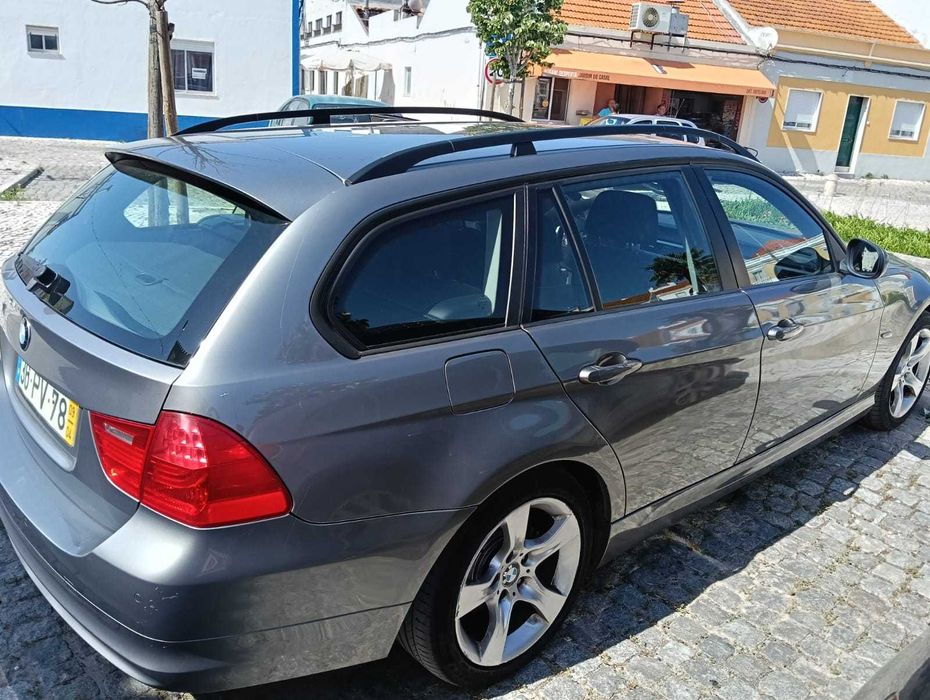 BMW 320d turing 2009
