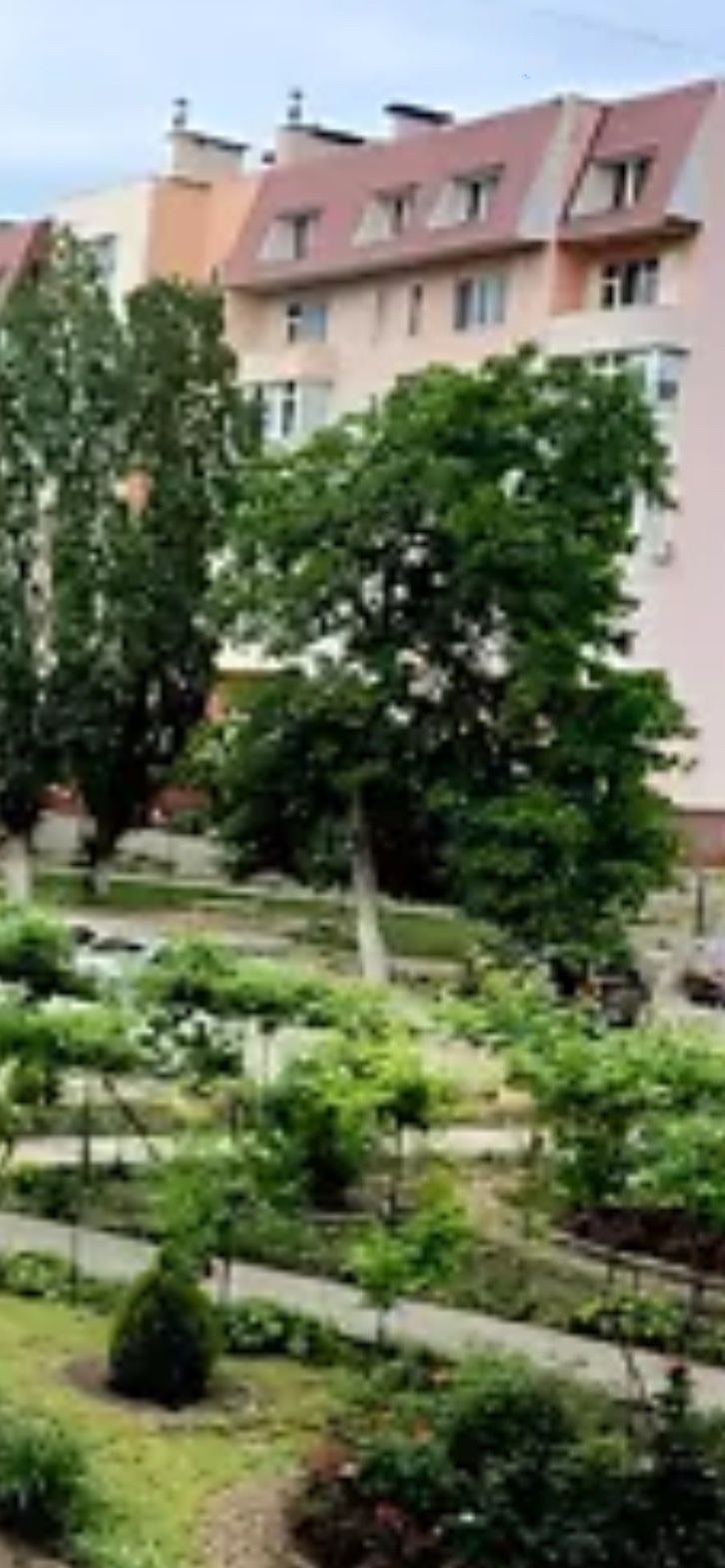 Сдам гараж в цоколе жилого дома