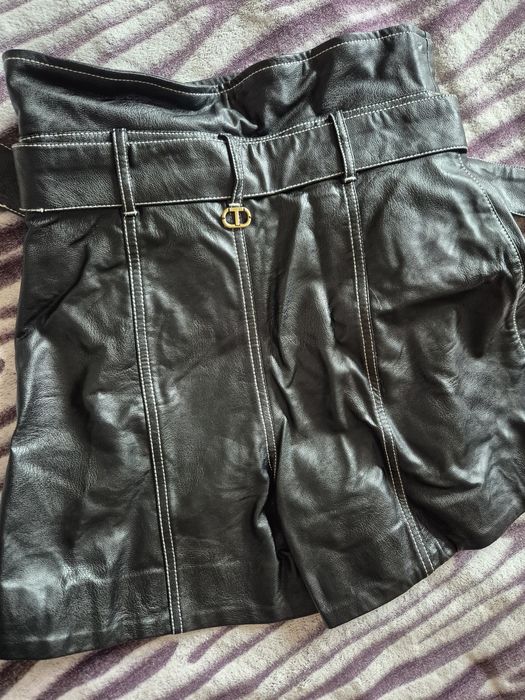 Жіночі шорти з високою талією Twinset 
TWIN SET