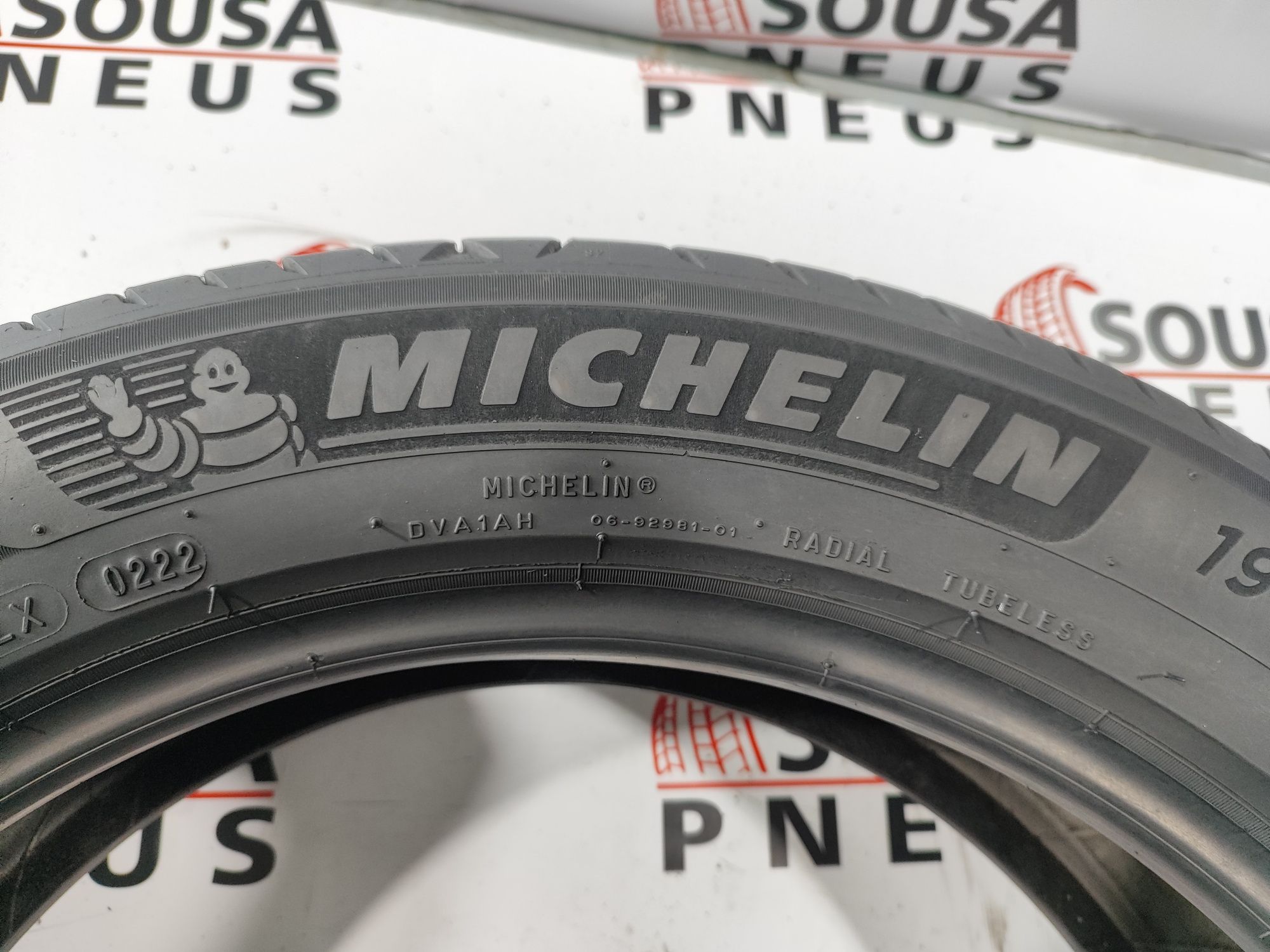 110 Euros 2 pneus como novos 195-60R16 96 H Michelin Oferta dos Portes