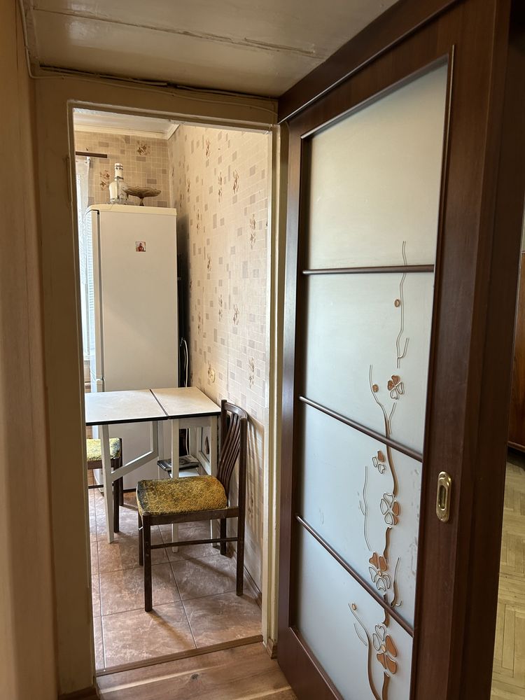 Продам 2 кімнатну квартиру вул. Василя Барки 8, Солом'янський район