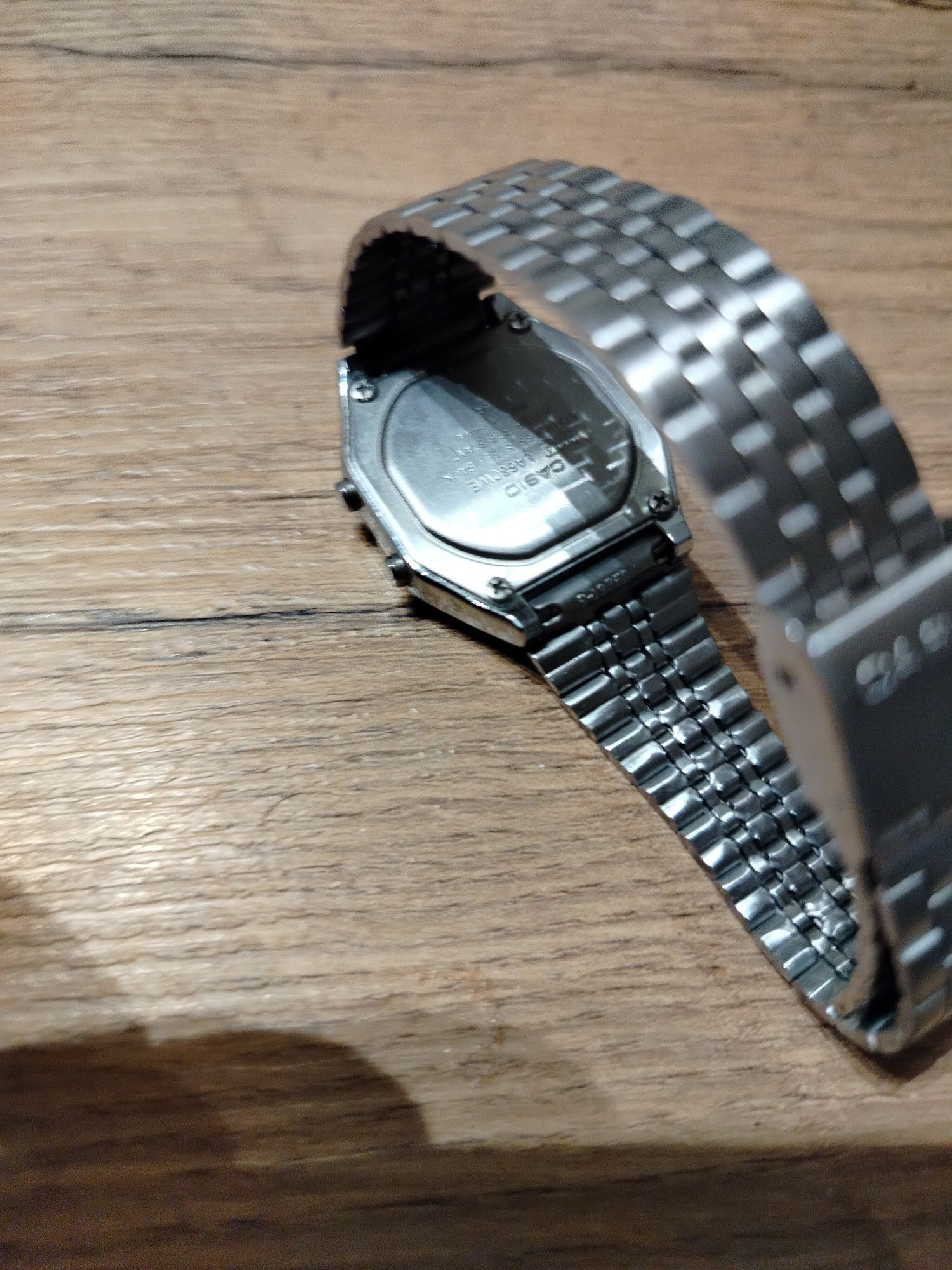 Zegarek Casio Vintage LA680WEA-7EF srebrny