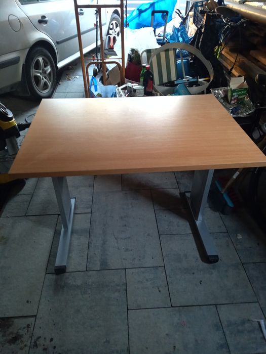 Biurko lub stół warsztatowy 70 x 100 X 76