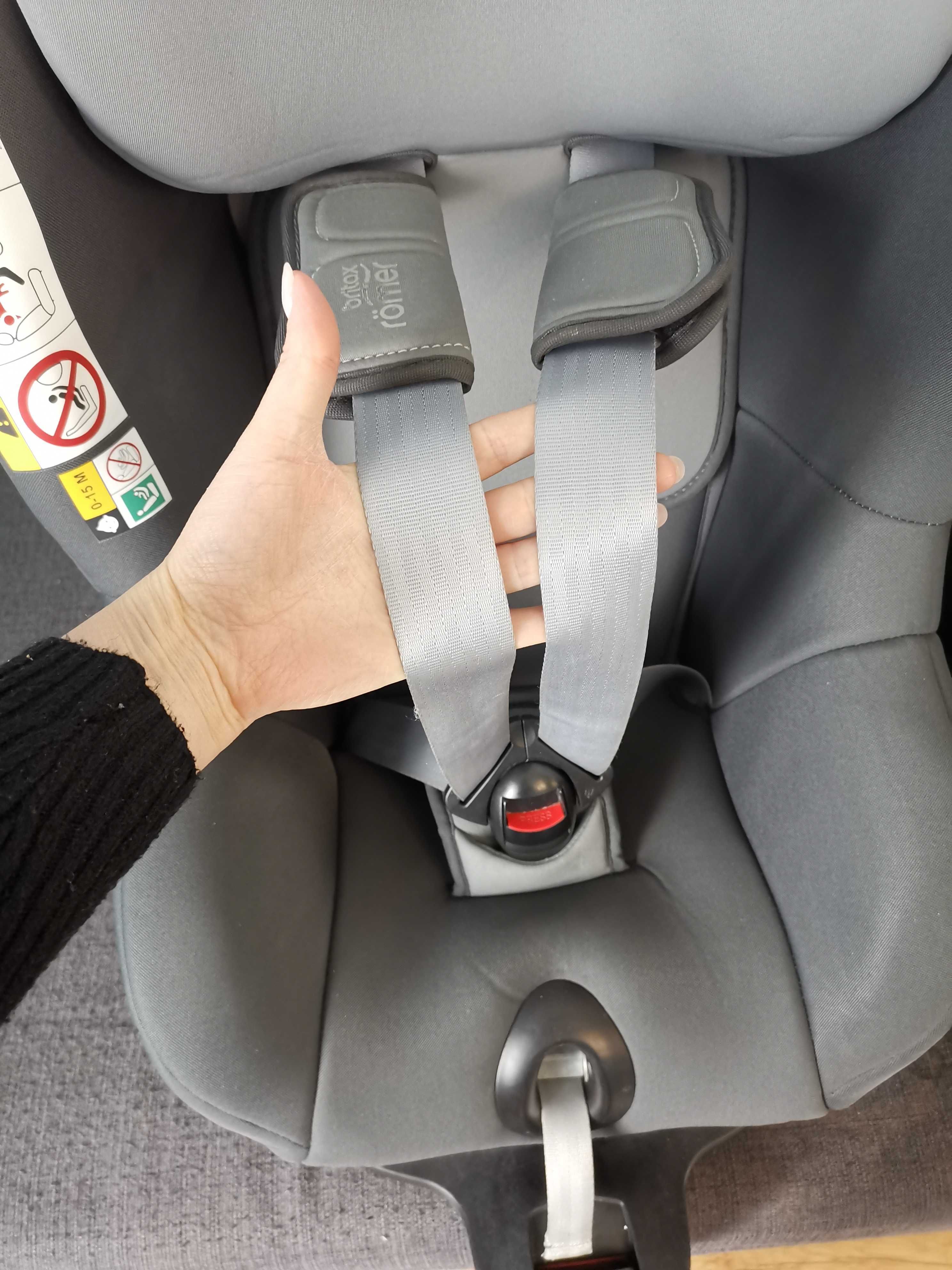 Fotelik Britax Römer dualfix możliwość sprzedania 1 szt