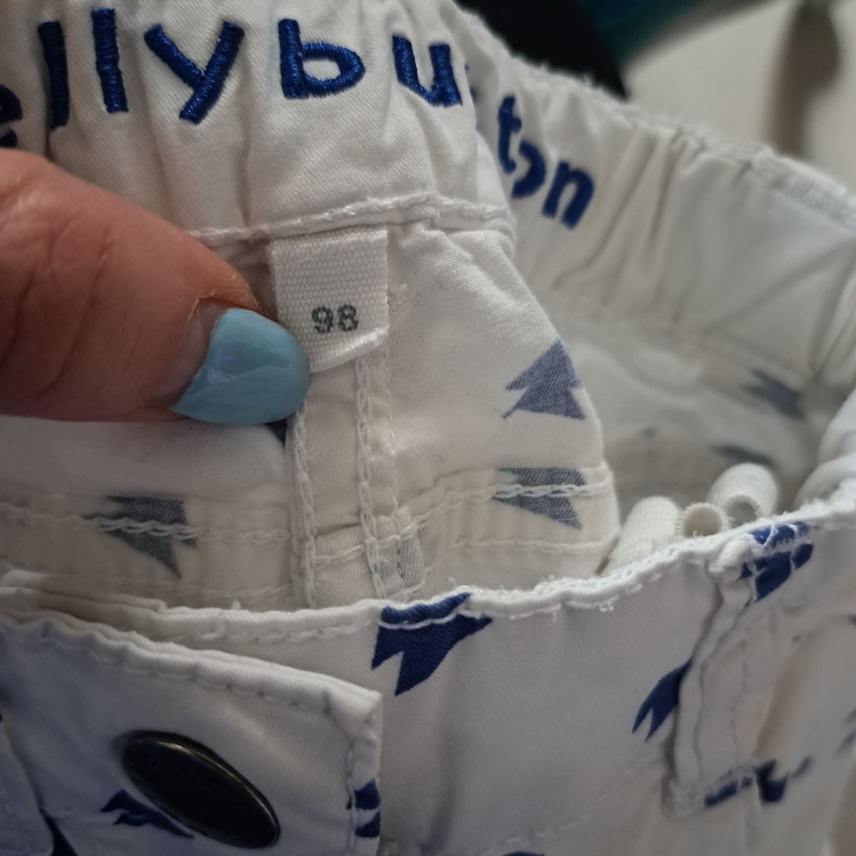 Spodnie 98cm , białe w niebieskie wzorki, Belly Button