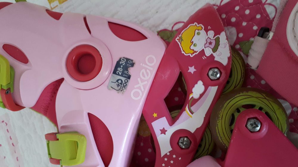 Patins em linha Rosa tamanho 28 ao 30 com joelheiras e caneleiras