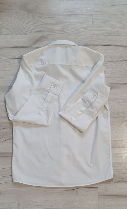 Sprzedam koszule dziecięcą. Stan bardzo dobry