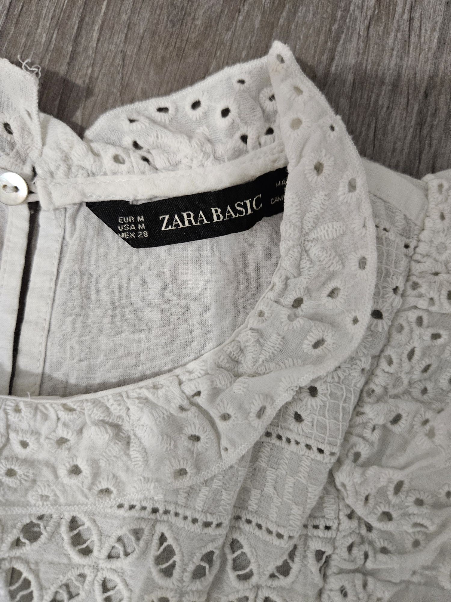 Blusa Zara com renda