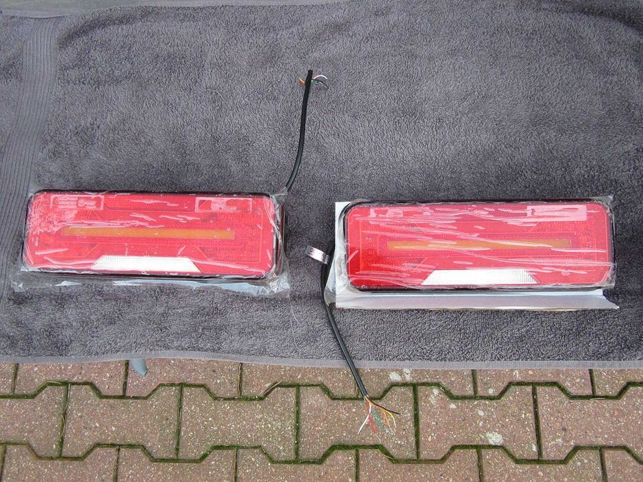 Lampy tylne zespolona  LED NEON z dynamicznym kierunkiem