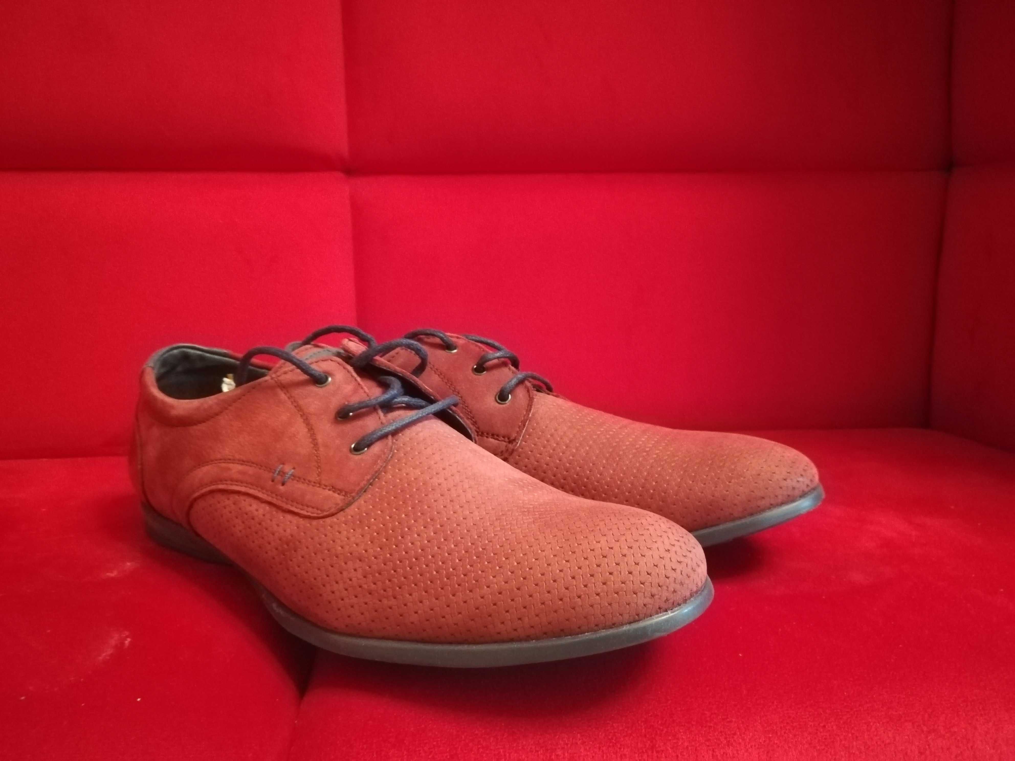 Eleganckie buty Marki Krisbut