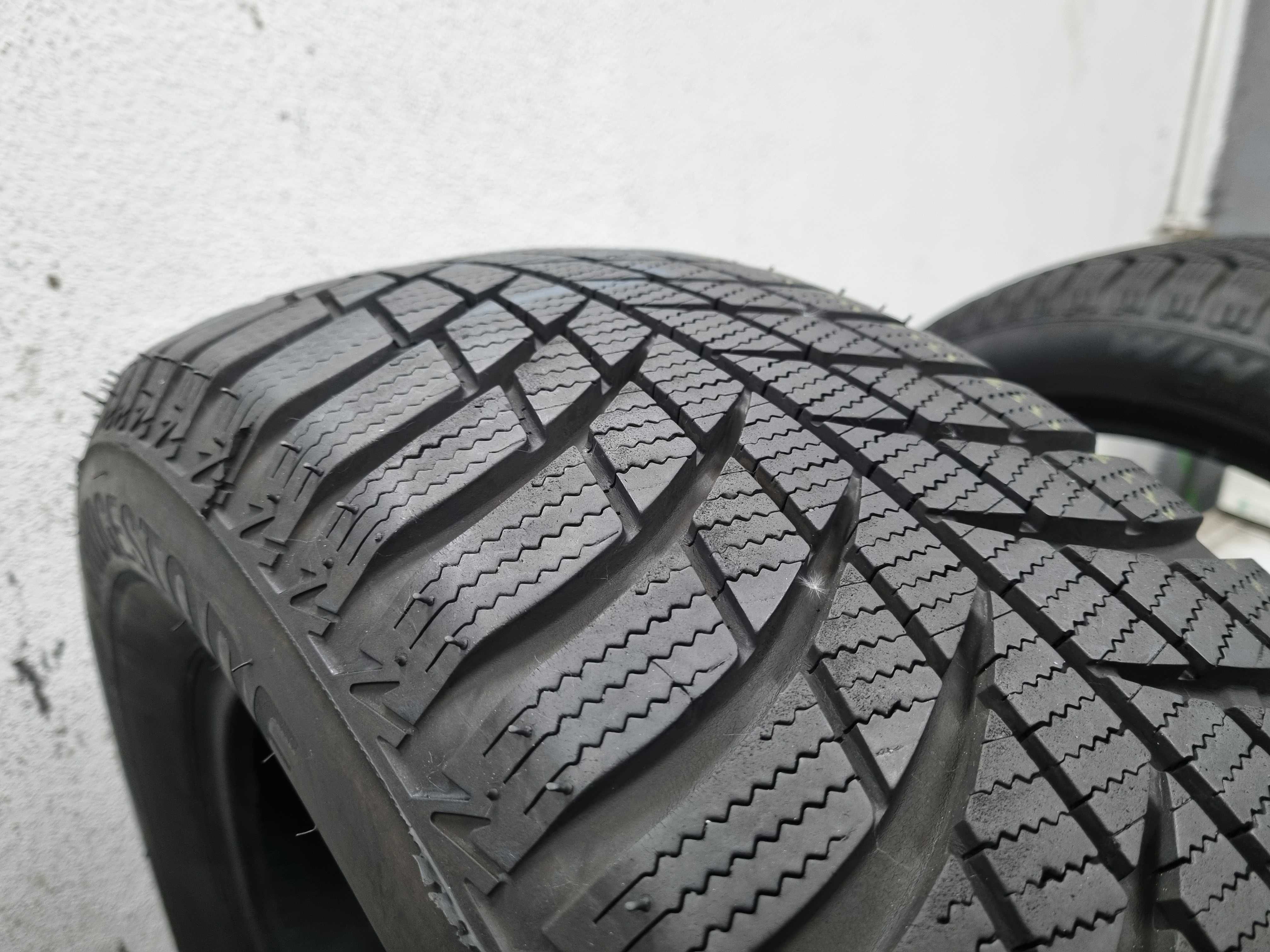 215/65/17 99H Bridgestone Blizzak LM001 Dot.0719R