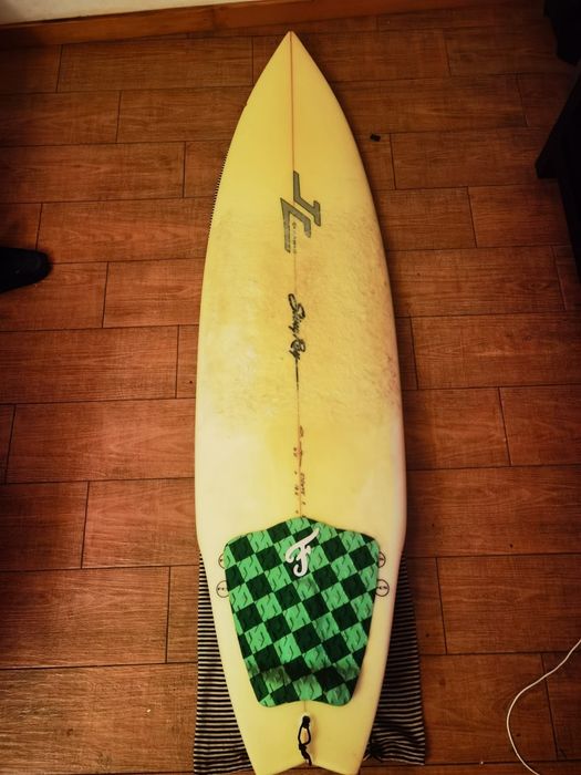 Vendo prancha de surf JC