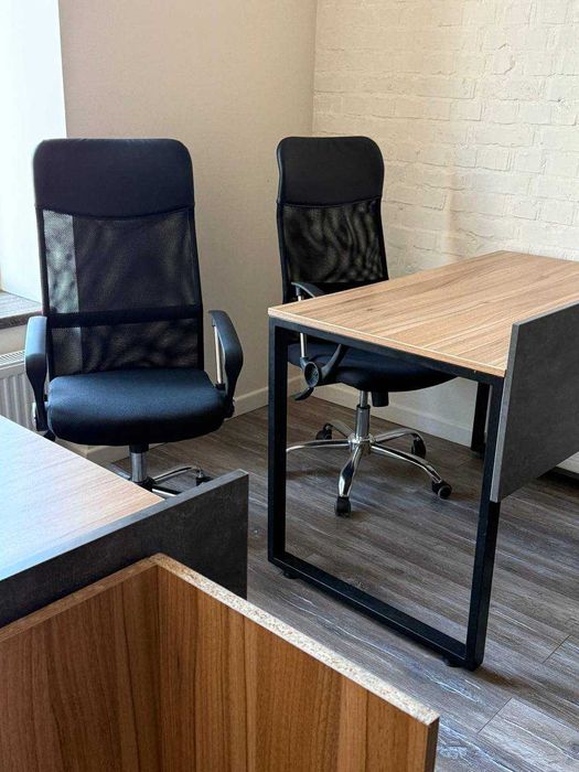 столи кресла офісні багато тумби шкафы