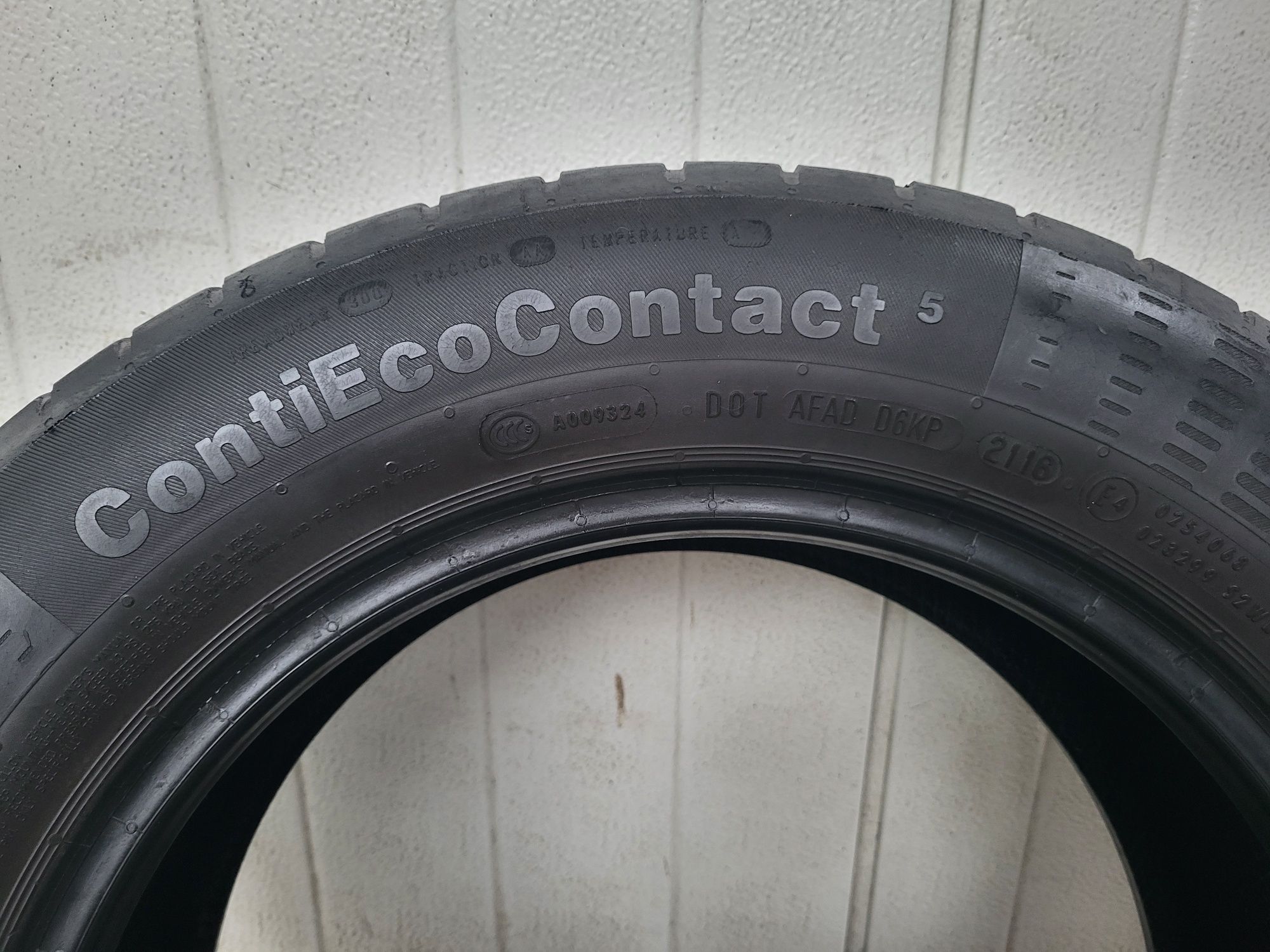 Kpl opony continental 185/65r15.