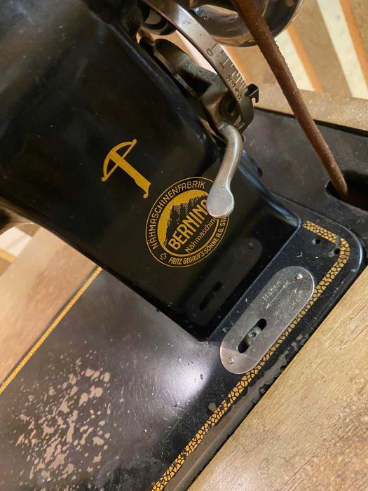 Швейная машинка Bergina Швейцария