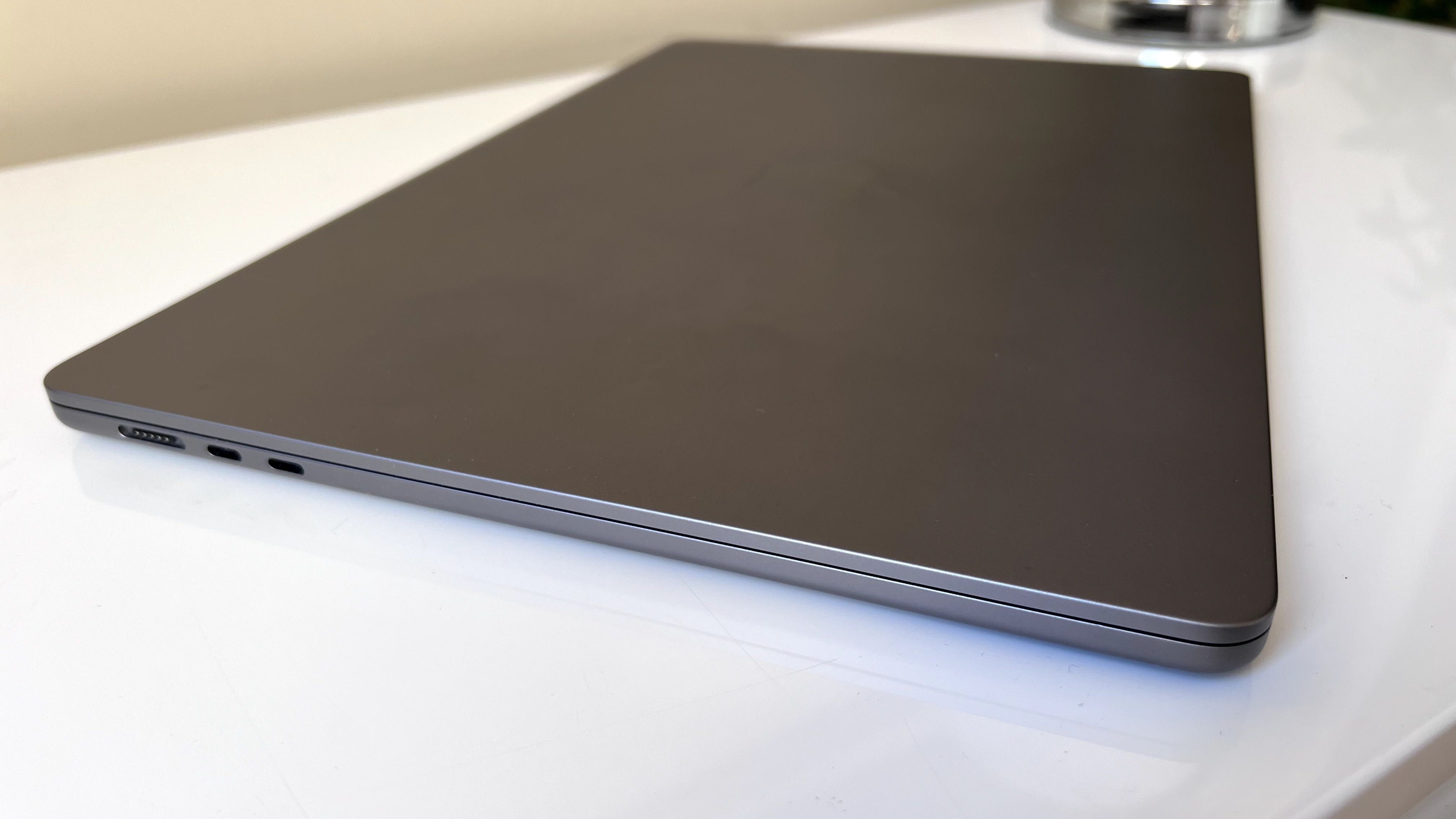 MacBook AIR 15"  M2 / 8GB/ 256 GB/ BATERIA 100%/ Jak Nowy ! Gwarancja
