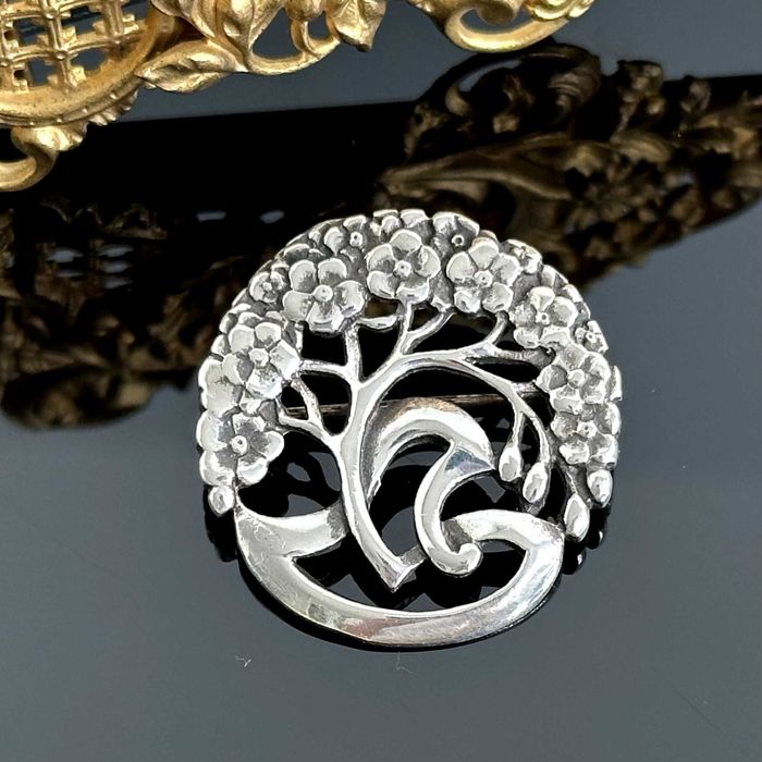 Broszka artystyczna z srebra w stylu secesji wiedeńskiej, próba 925