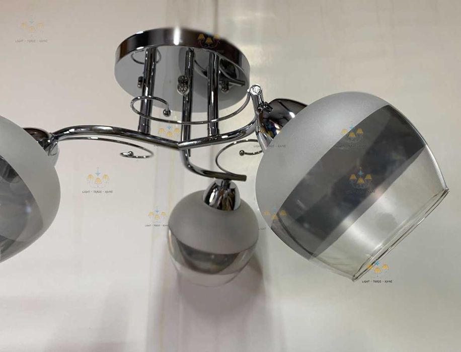 Люстра на 3 плафона Хром припотолочна