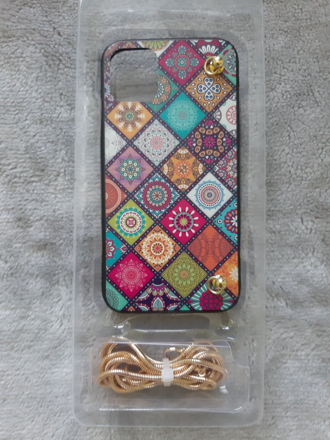 Nowe etui na telefon iPhone 11