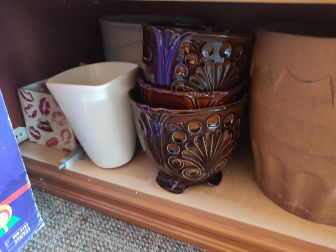 Doniczki osłonki ceramiczne gliniane stalowe plastikowe