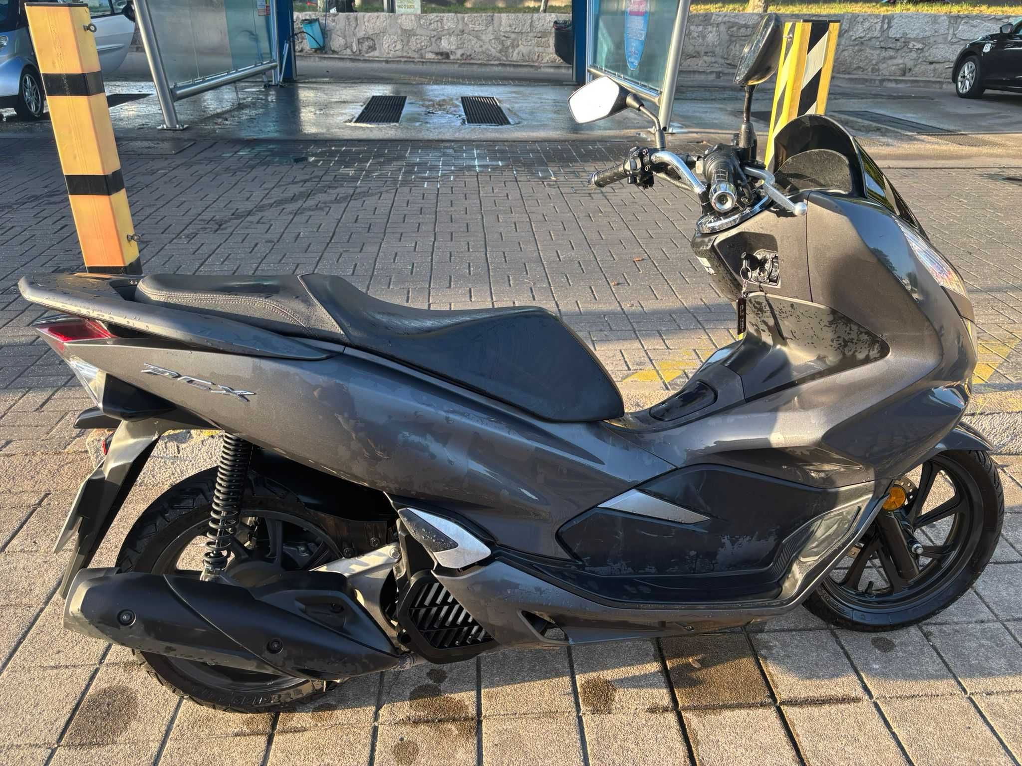 Honda PCX 125 - Bom estado