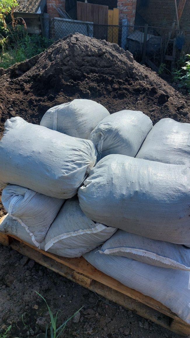 Чорнозем щебень відсів пісок торф щебінь суміш для бетону цемент  буд