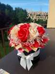 Flowerbox z pachnących róż mydlanych