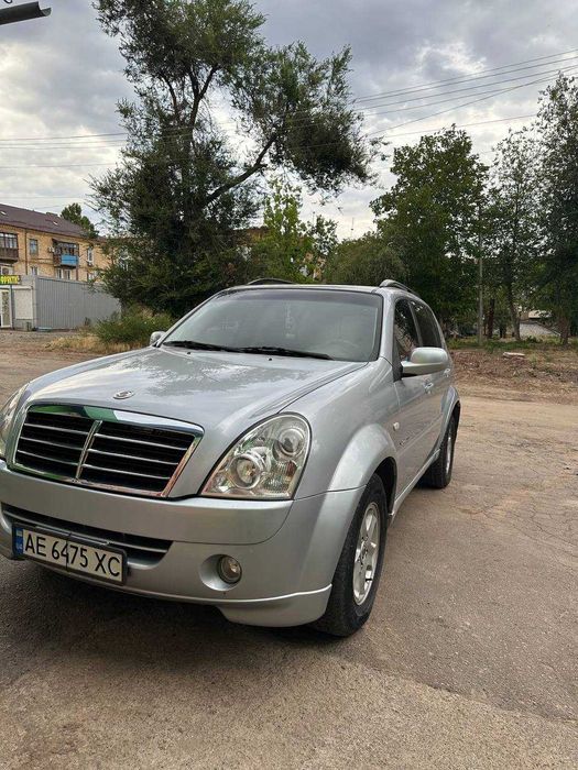 Сан Йонг Рекстон