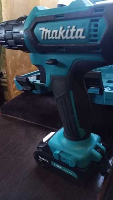 Аккумуляторный шуруповерт Makita макита с патроном DFR и набором