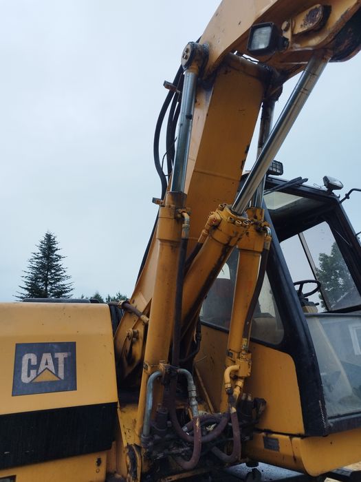 Koparka kołowa CAT M312