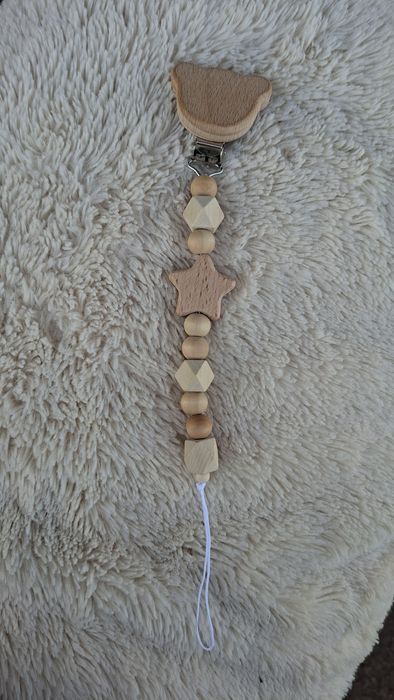 Zawieszka do smoczka drewniana rękodzieło