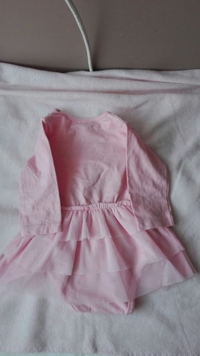 Sukieneczki 5-10-15 i Reserved w idealnym stanie roz.68