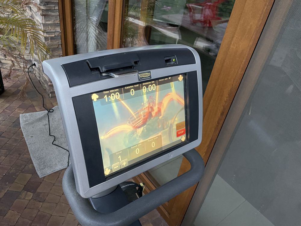 Rowerek stacjonarny TechnoGym