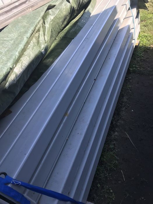 Słupki metalowe malowane proszkowo 240 cm