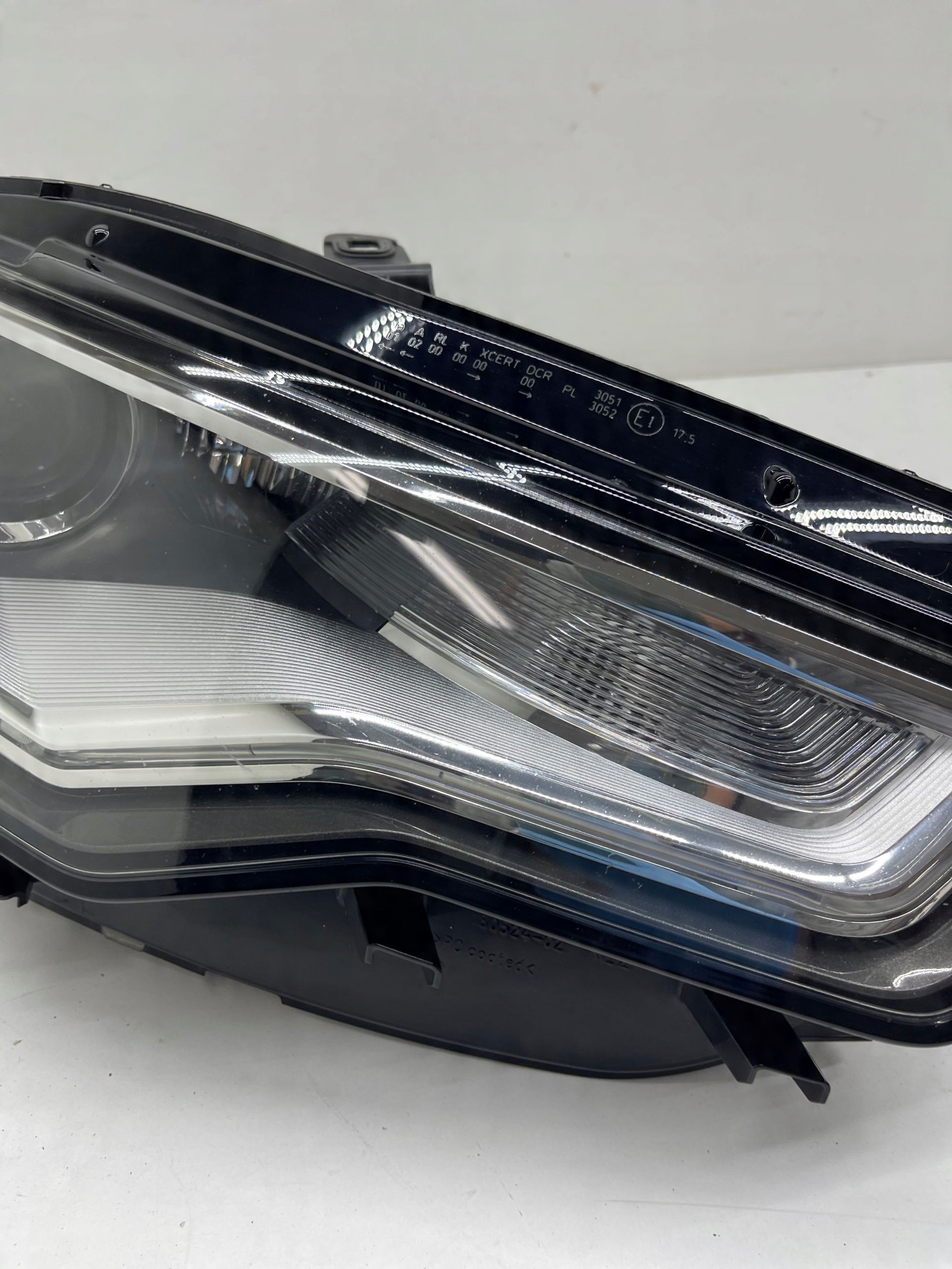 Audi A6 C7 Lampa Reflektor Prawy Przód Bi-Xenon Xenon Cała Oryginał!