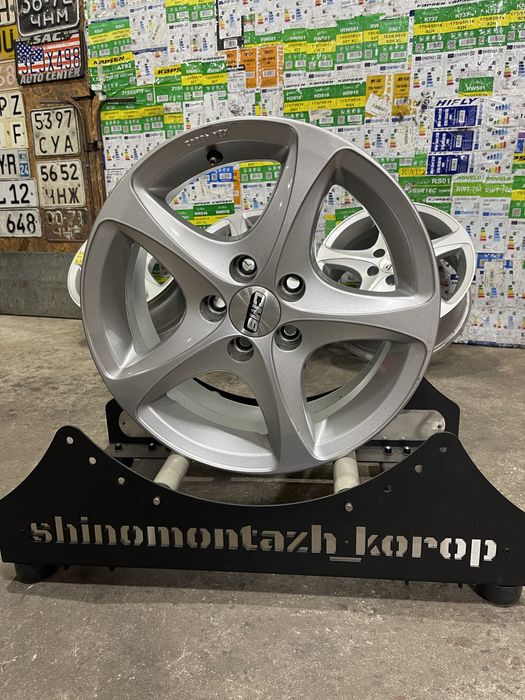 Литі диски cms r15 5/100 6j et38 skoda fabia tour vw golf4 bora polo