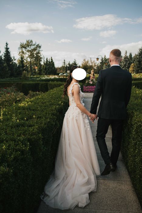 Suknia ślubna madonna