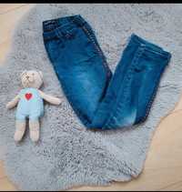 Wygodne spodnie jeansowe Reserved 134cm na gumce