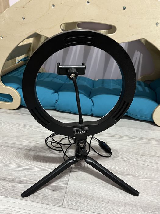 Lampa pierscieniowa z mini statywem tracer