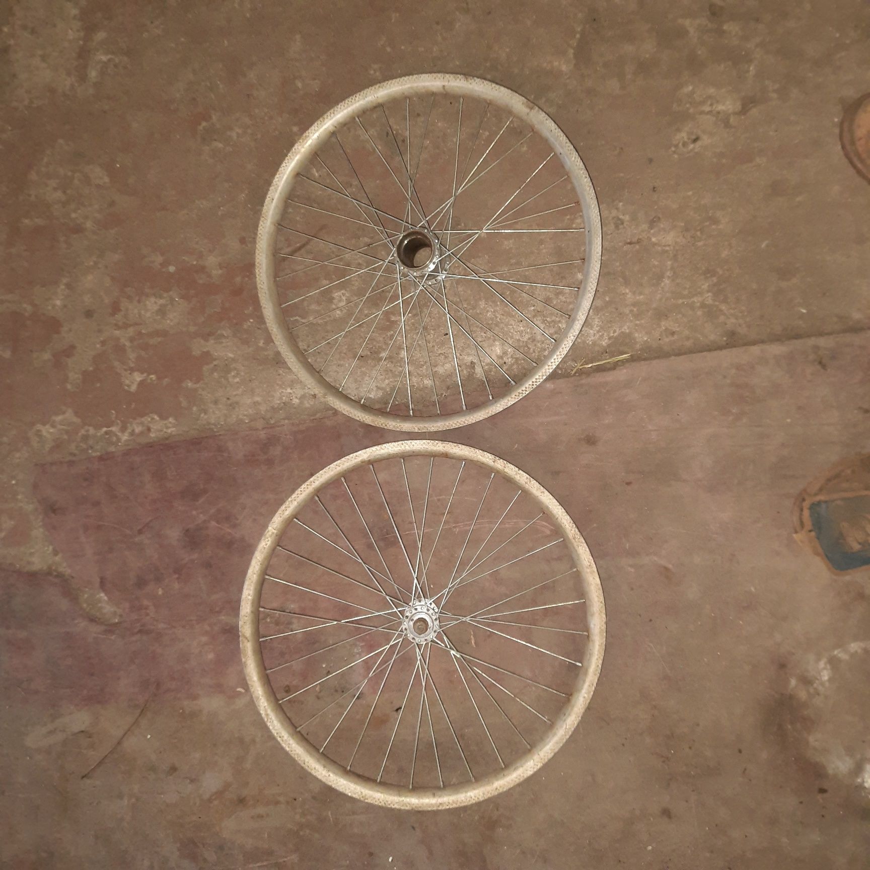 Колеса на велосипед аист