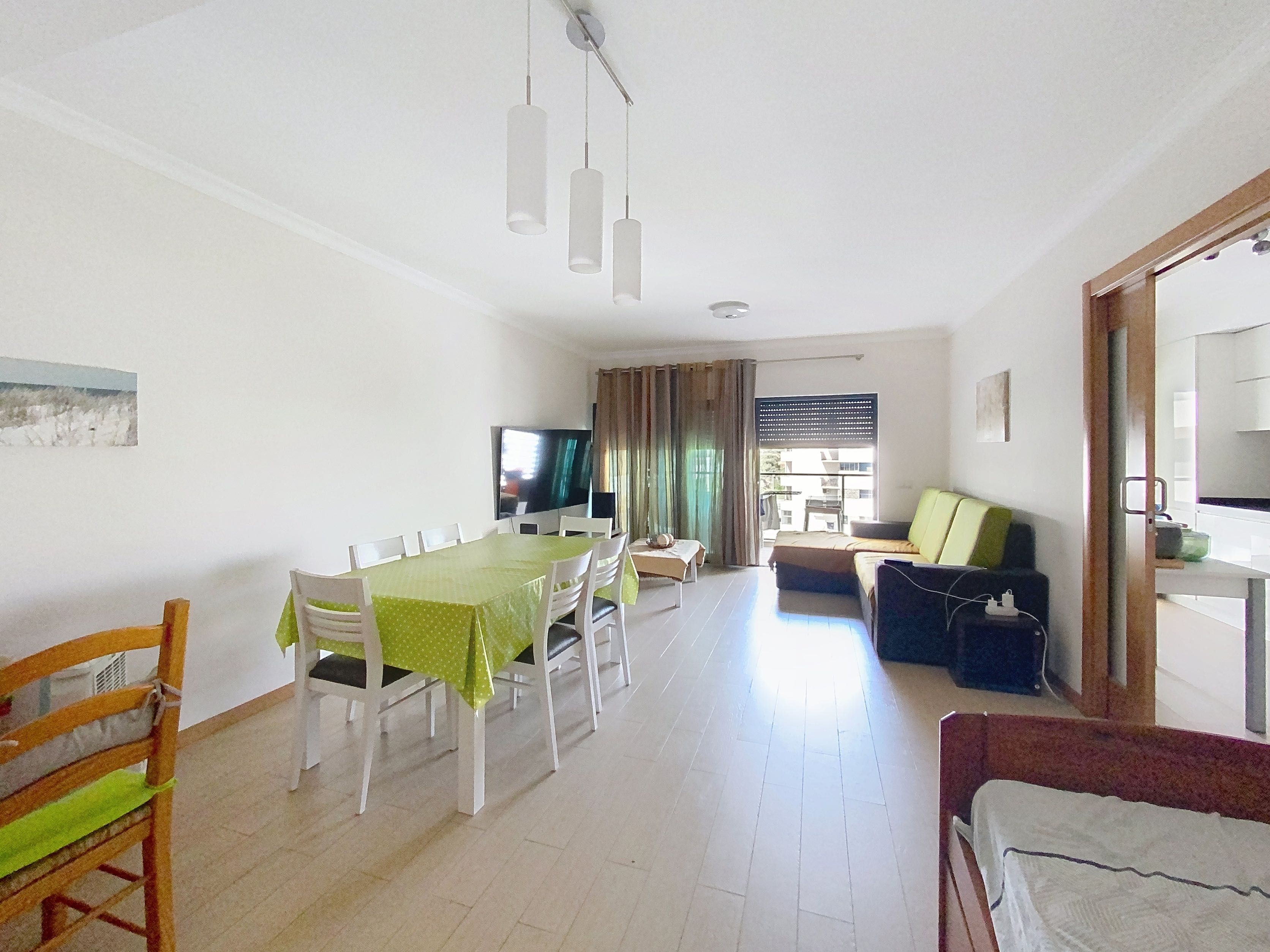 T2 de Luxo para Arrendamento Anual – Rocha Prime Residence